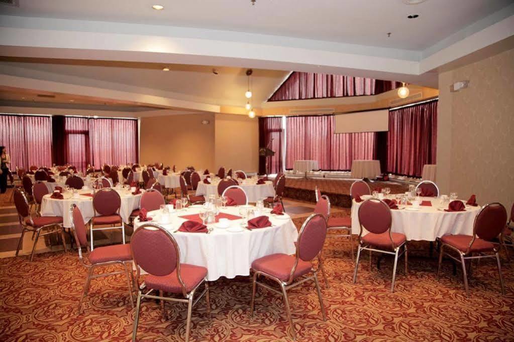 Albatross Hotel Gander Ngoại thất bức ảnh