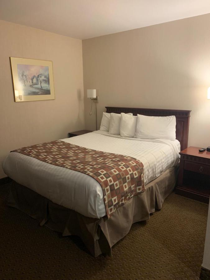 Albatross Hotel Gander Ngoại thất bức ảnh
